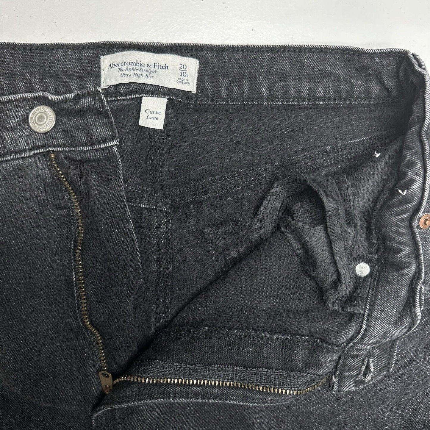 Abercrombie Fitch Jean 30 10 Ankle Straight Ultra High Rise Curve Black Distress