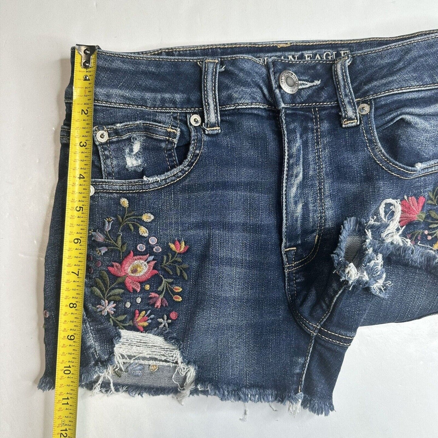 American Eagle Hi Rise Shortie 6 Next Level Stretch X Denim Floral Embroidery