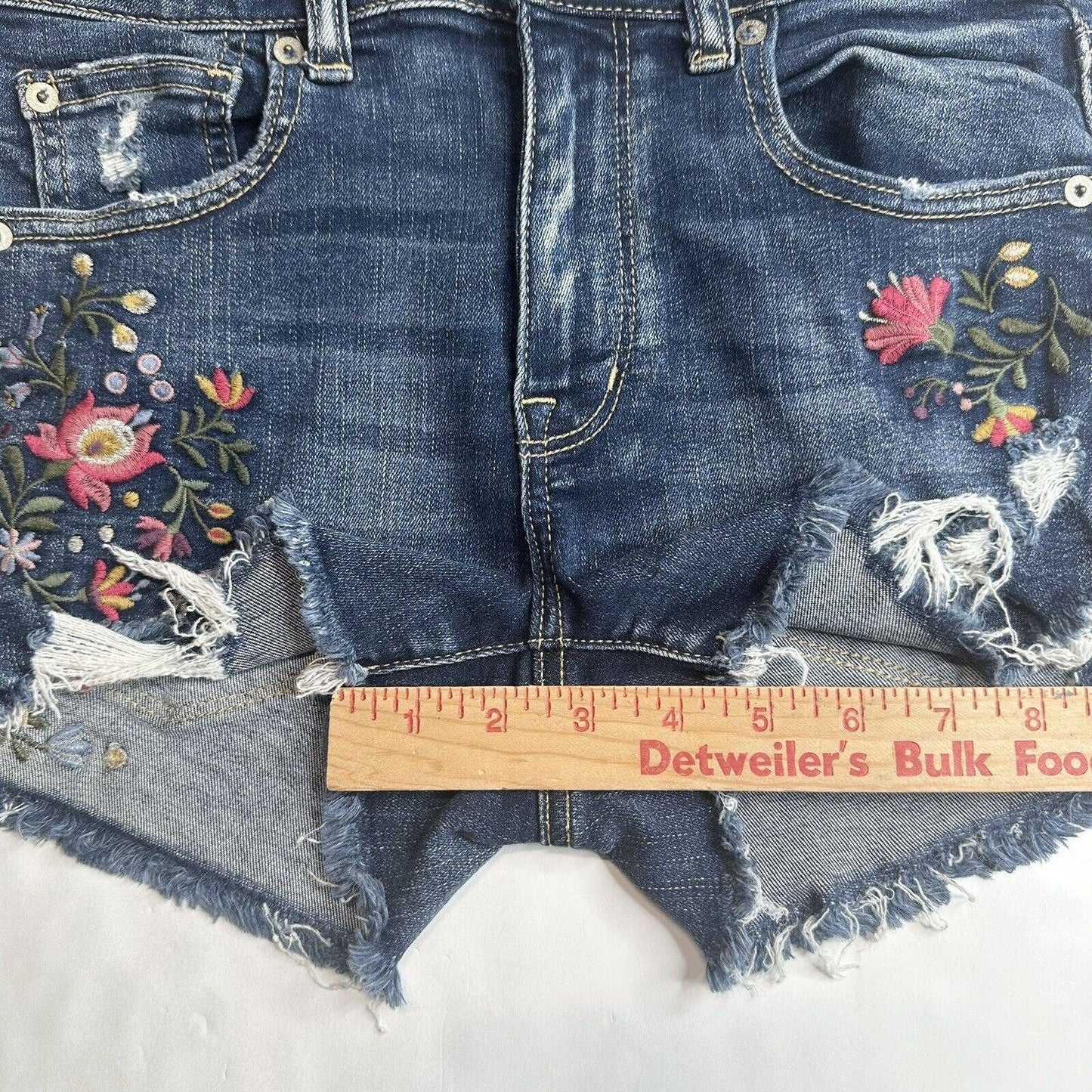 American Eagle Hi Rise Shortie 6 Next Level Stretch X Denim Floral Embroidery