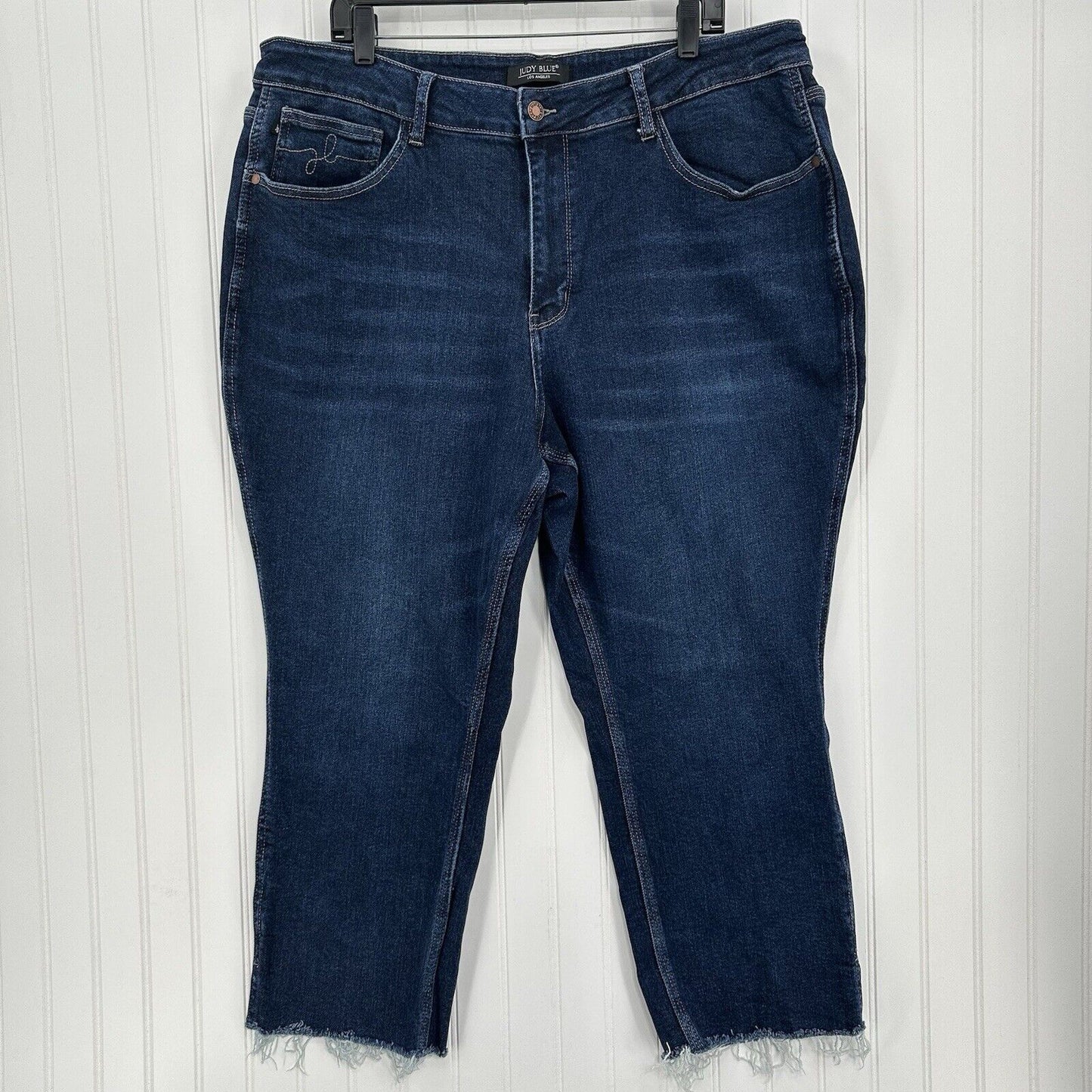 Judy Blue Jeans Womens 22W Cropped Straight Blue Denim Dark Fray Split Hem EUC