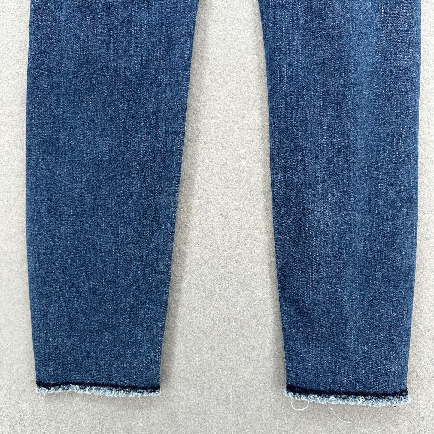 Apt 9 Jeans Womens 8 Capri Tummy Control Blue Stretch Denim Comfort Button Fly