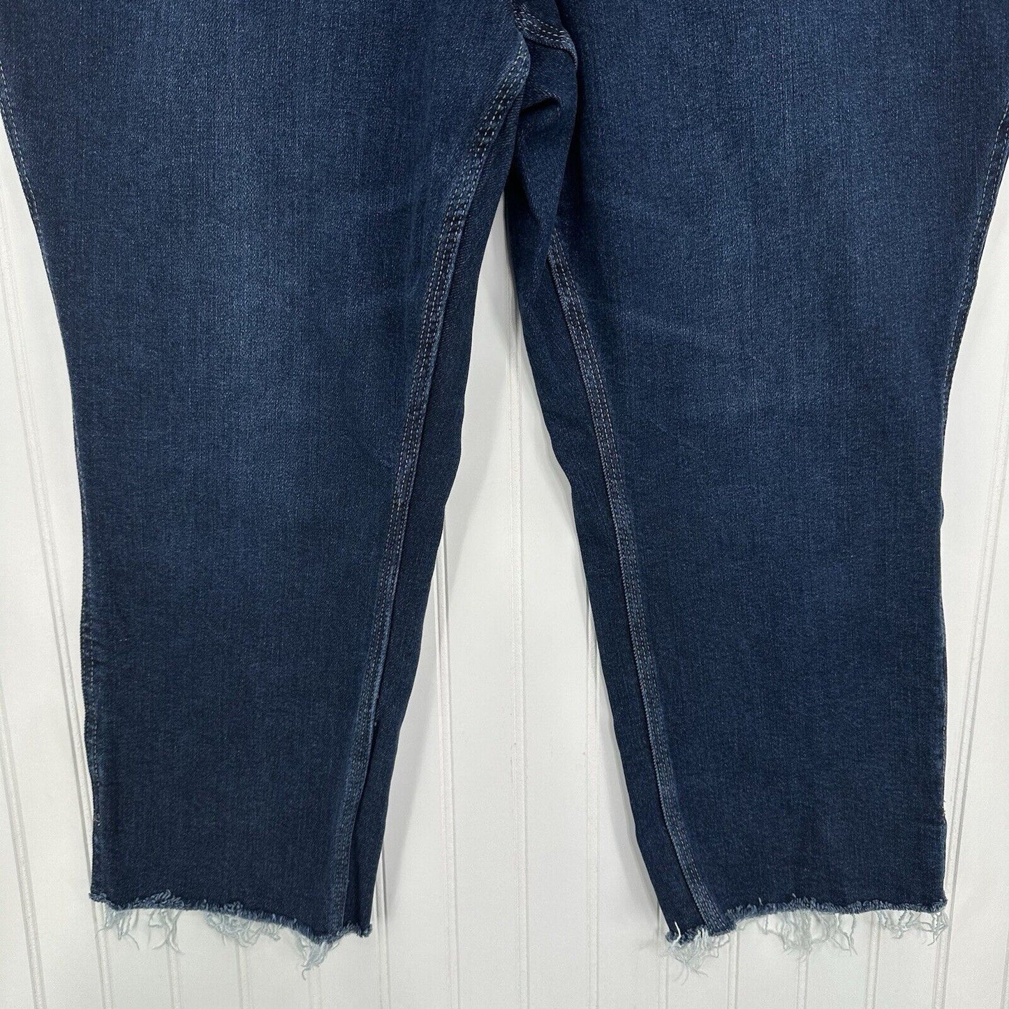 Judy Blue Jeans Womens 22W Cropped Straight Blue Denim Dark Fray Split Hem EUC