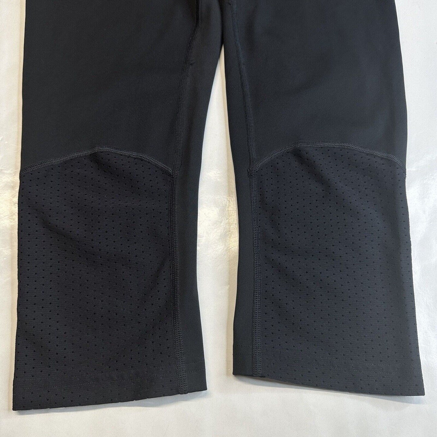 Gymshark Legging Small Black Cropped Mesh Womens Training Workout Pocket EUC