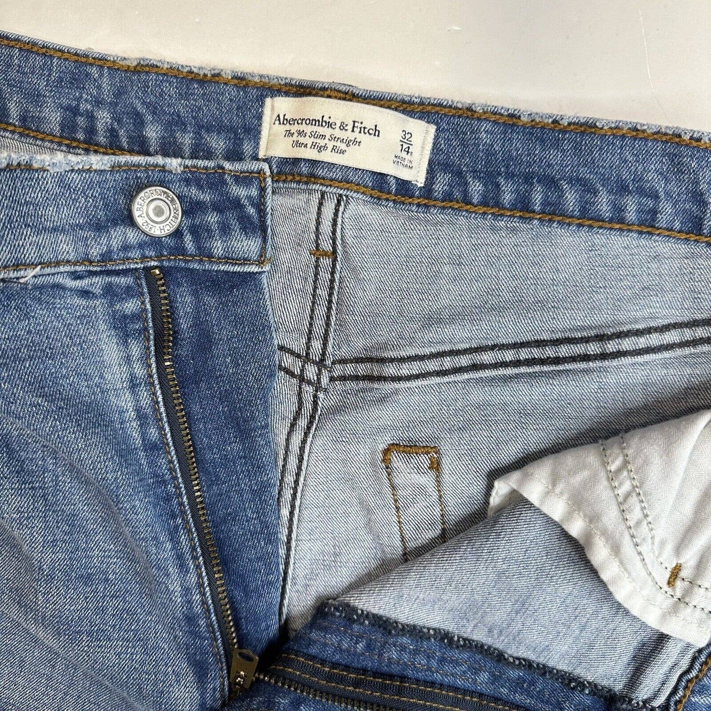 Abercrombie Fitch 90s Slim Straight Ultra High Rise Jeans Sz 32/14 Blue Denim