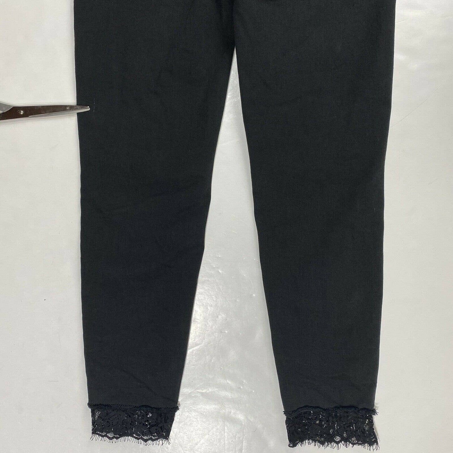 American Eagle Super Hi-Rise Jegging Sz 8 Next Level Stretch Black w/Holes Lace