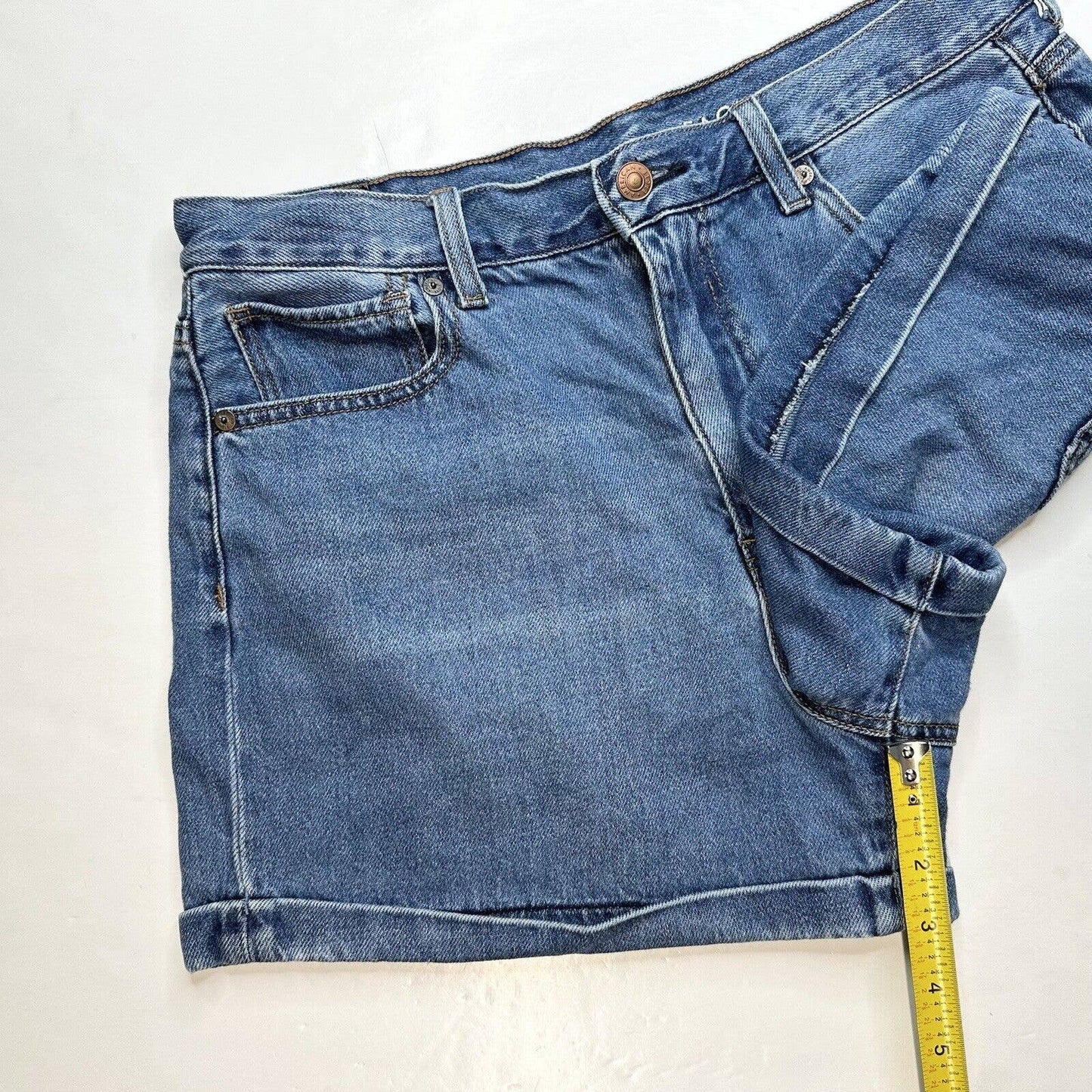 American Eagle Mom Shorts 12 High Rise Denim Blue Jean Cuffed Short Medium Wash