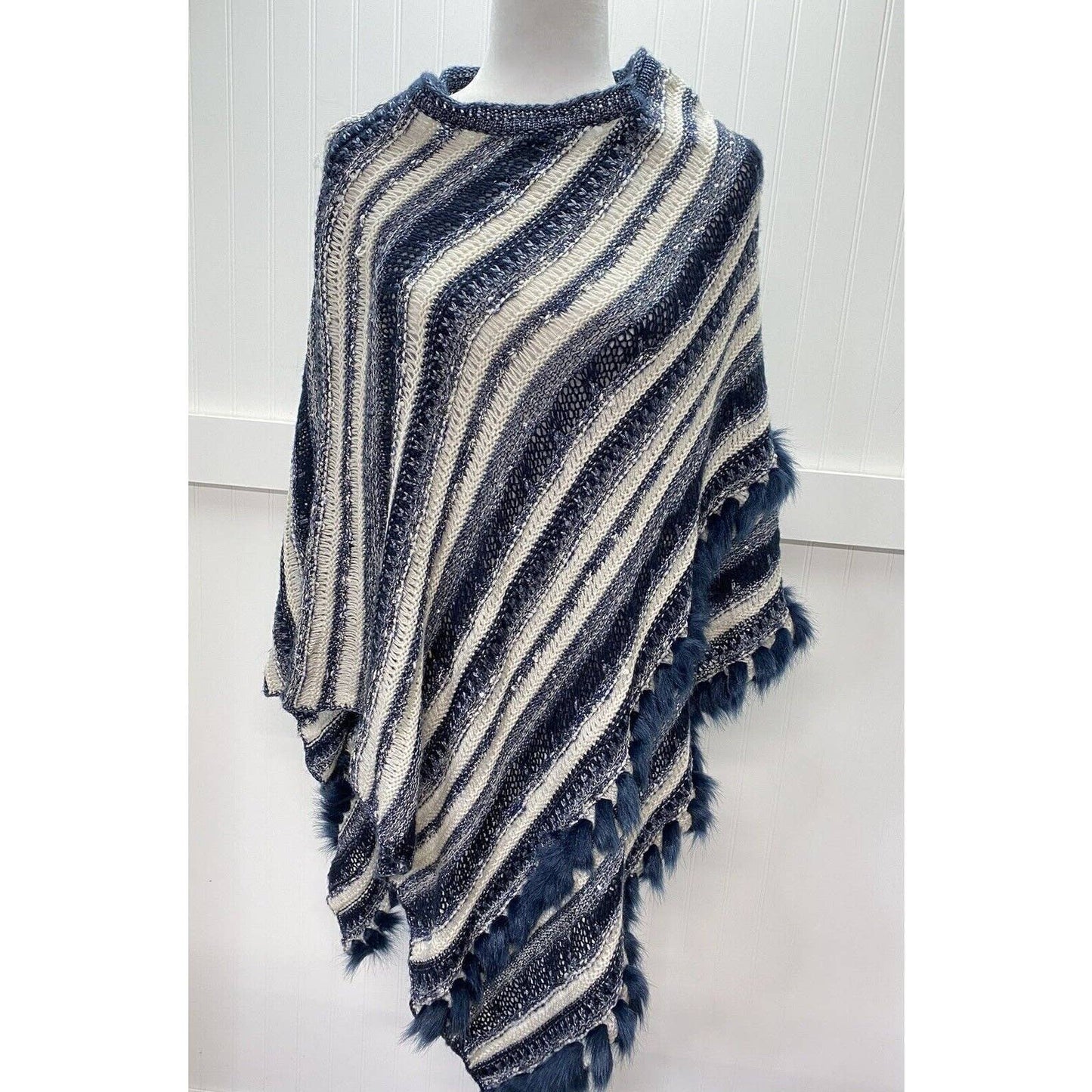 Chicos Knit Poncho L/XL Blue/Beige Sparkle Striped Sequins Faux Fur Fringe NEW