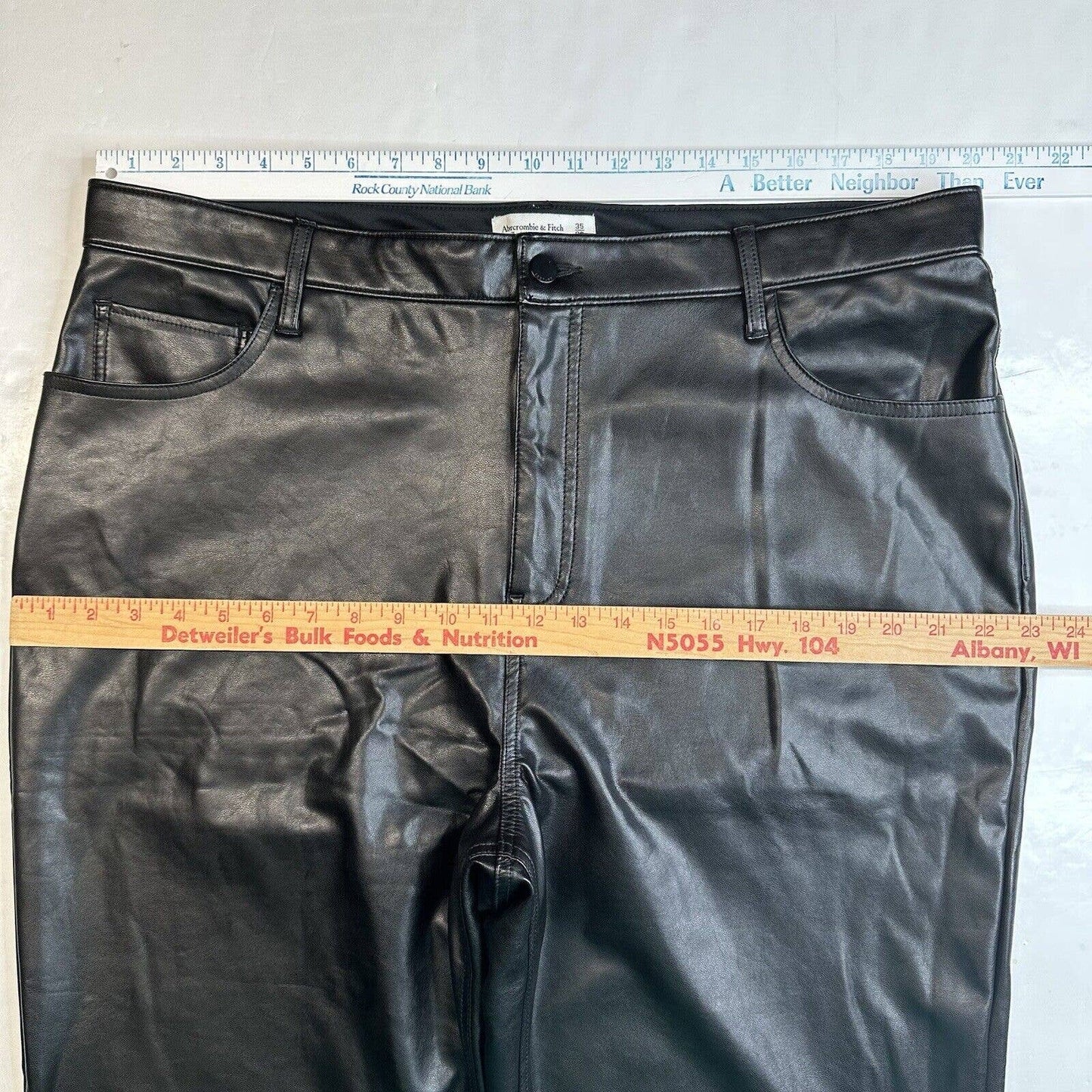 Abercrombie Fitch Ankle Straight Ultra Hi-Rise Faux Leather Pant 35/20 Black EUC