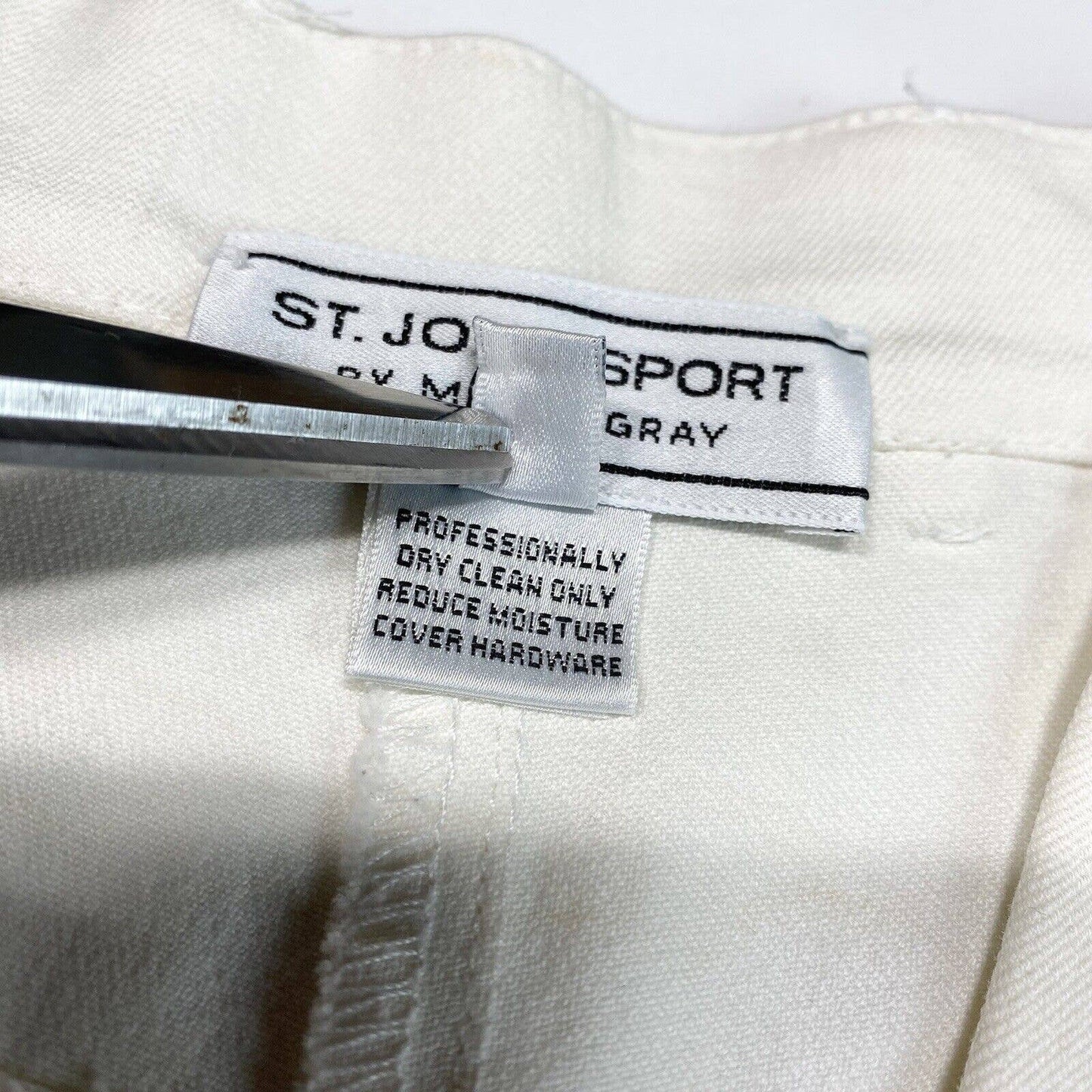 St John Sport Off White Straight Leg Pants Sz 10 High Rise Stretch USA *Flaw