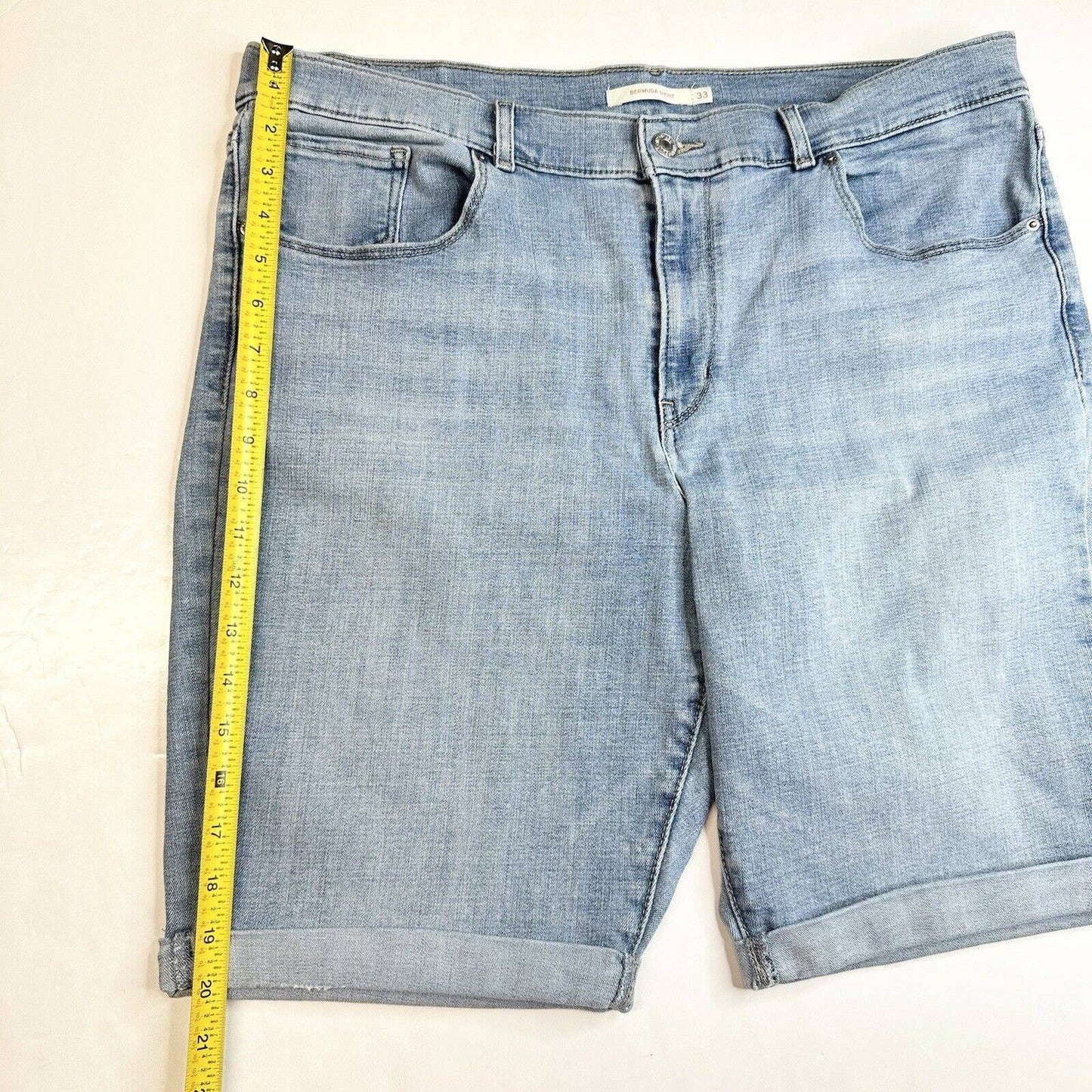 Levis Bermuda Shorts Womens 33 (16/17) Stretch Denim Blue Jean Long Cuffed