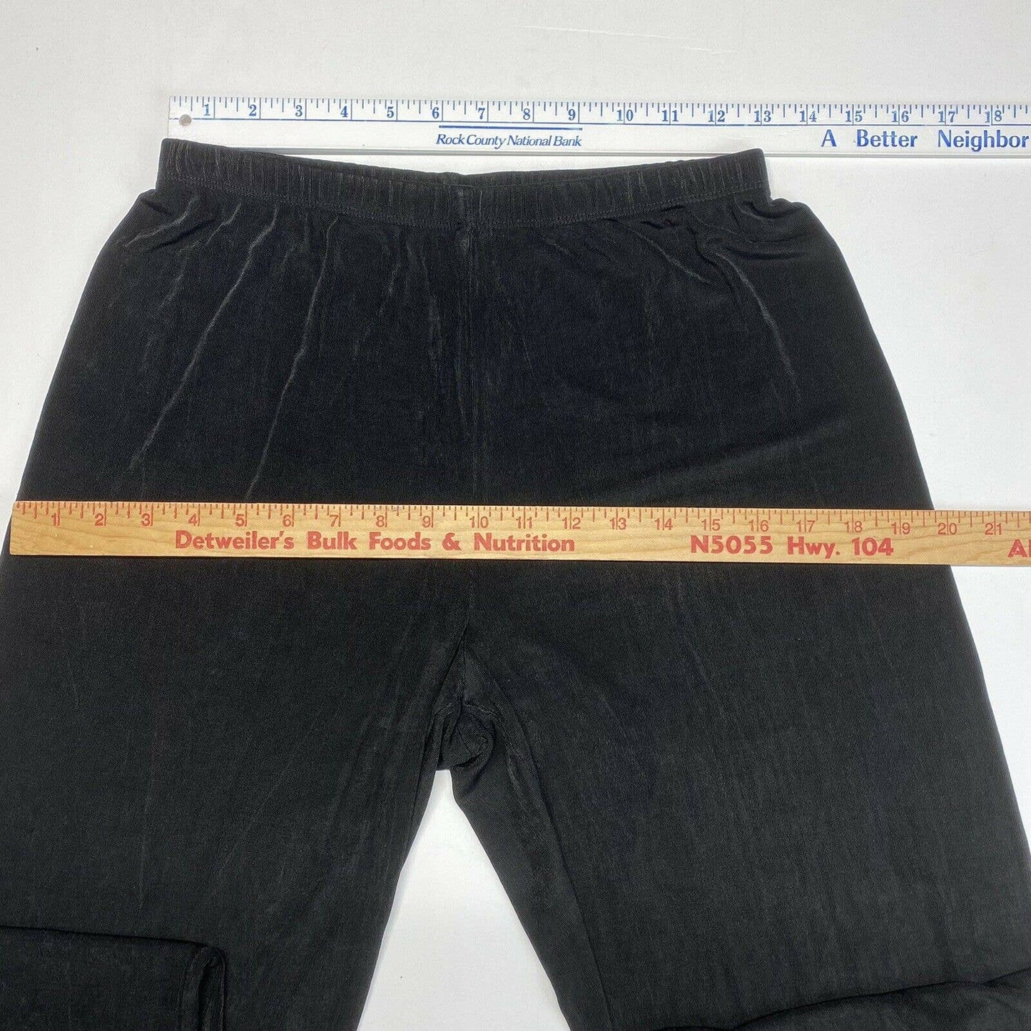 Chicos Travelers Slinky Knit Straight Leg Pants Sz 1 (US 8) Black Stretch Acetate *Flaw