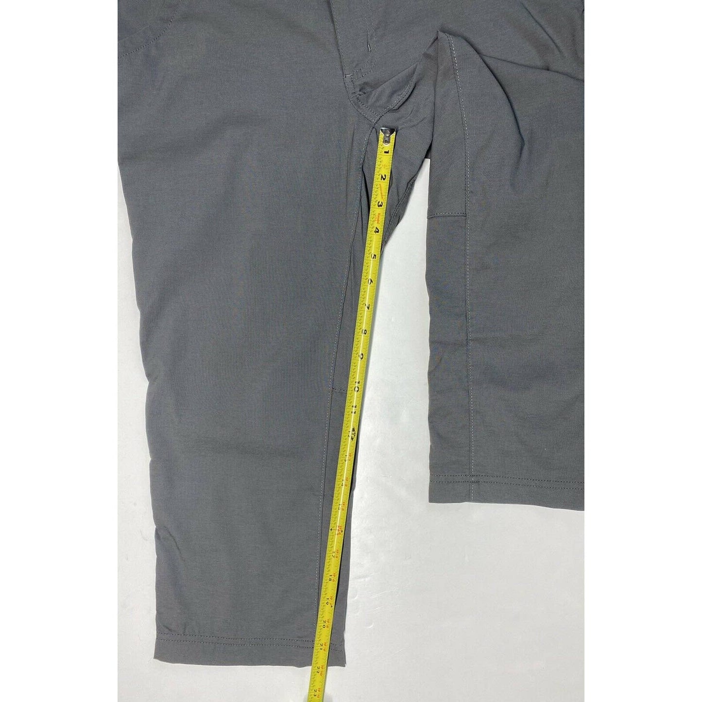 Duluth Trading DuluthFlex Dry On The Fly Capris Sz 8 Gray Cropped Hiking Pants