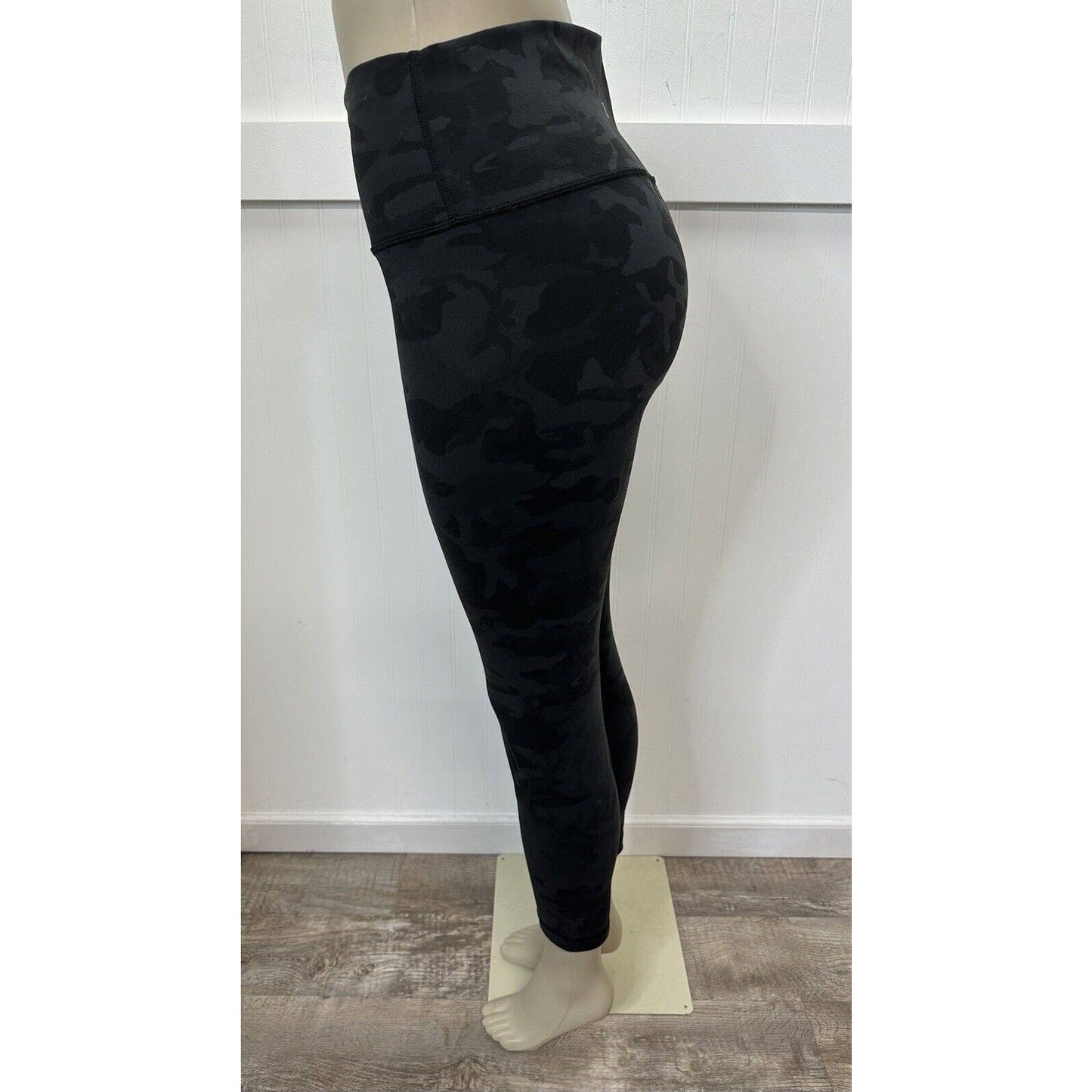 Lululemon Wunder Under High Rise Tight 25" Sz 10 Black/Gray Camo Crop Legging