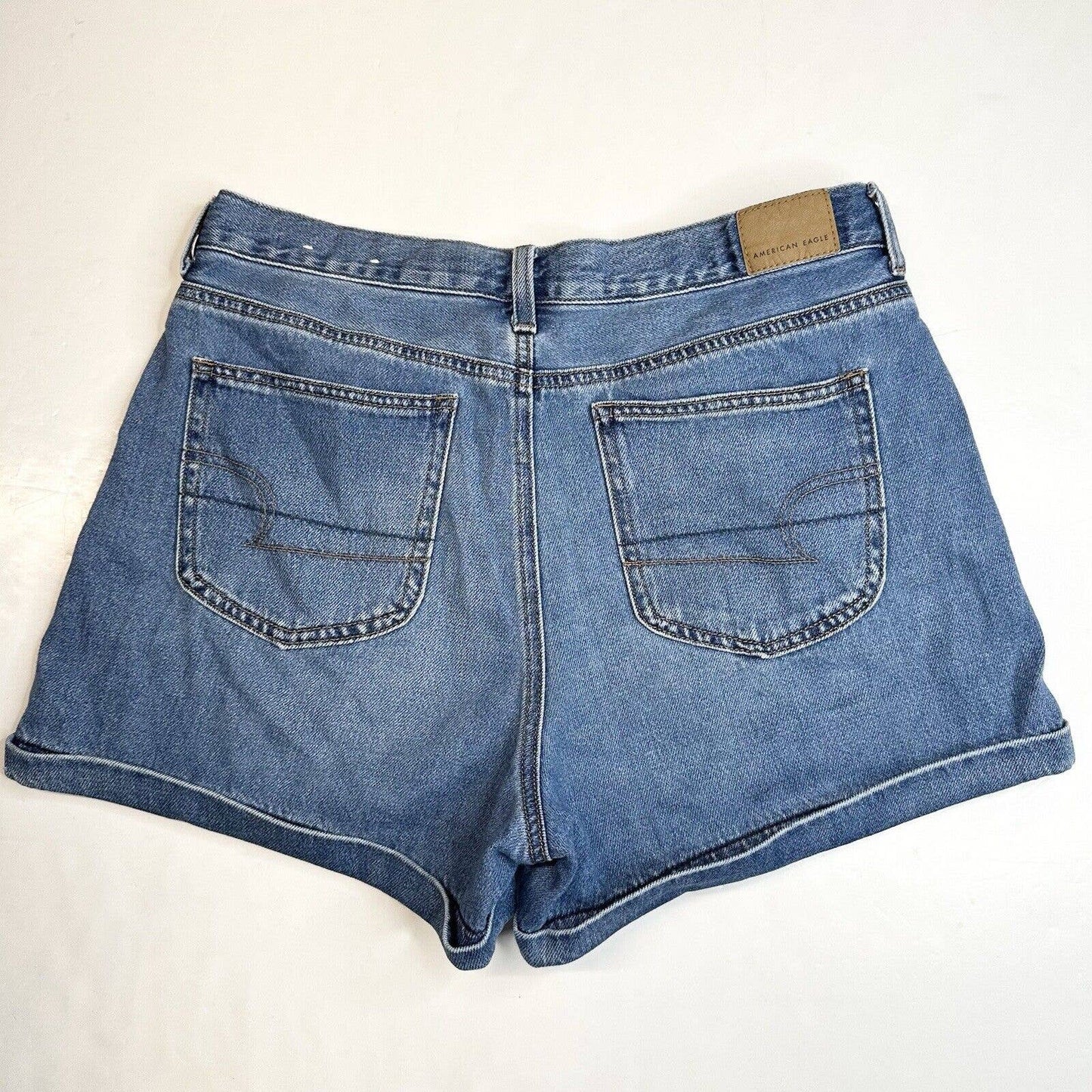 American Eagle Mom Shorts 12 High Rise Denim Blue Jean Cuffed Short Medium Wash