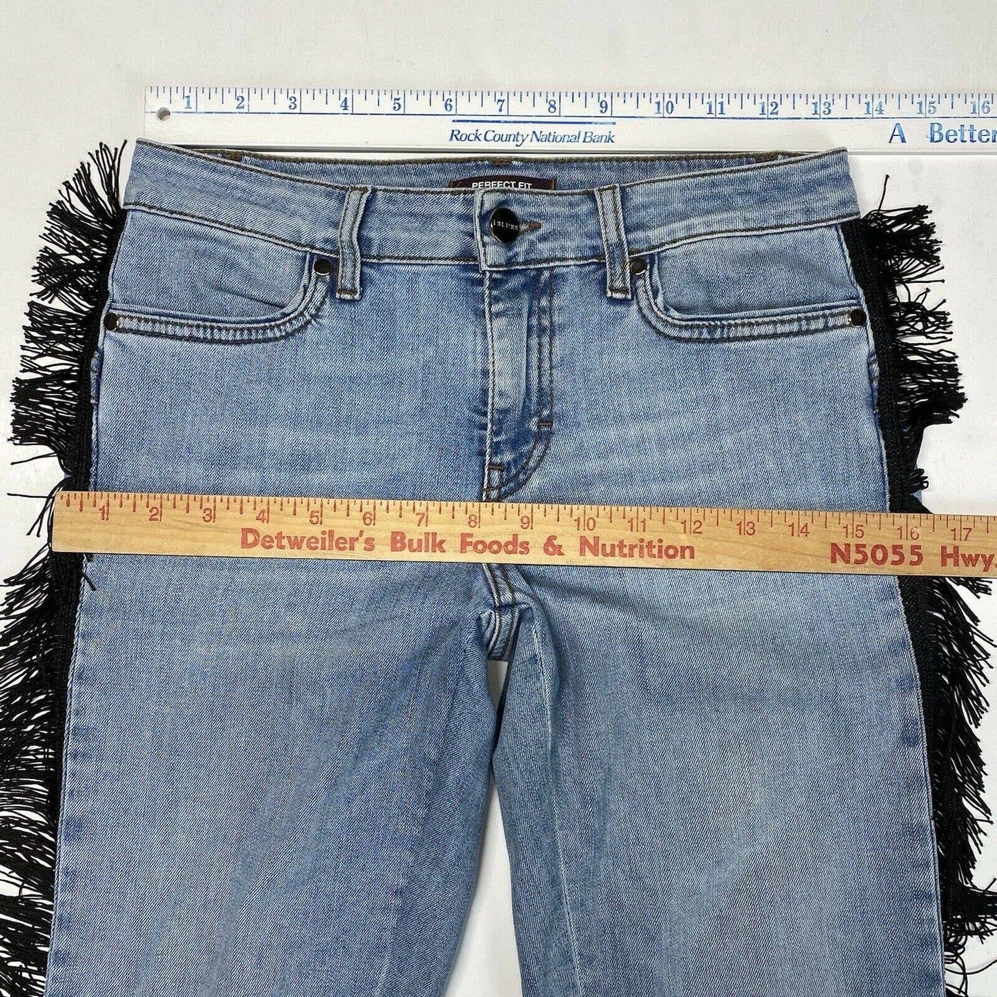 iBlues Perfect Fit Fringe Tapered Leg Sz 2 Stretch Denim Blue Jeans Rodeo *Flaw