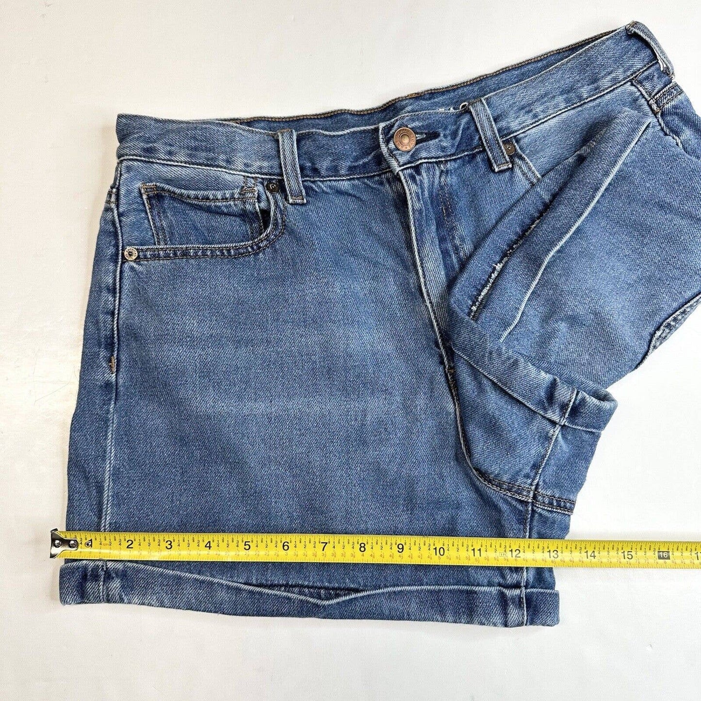 American Eagle Mom Shorts 12 High Rise Denim Blue Jean Cuffed Short Medium Wash