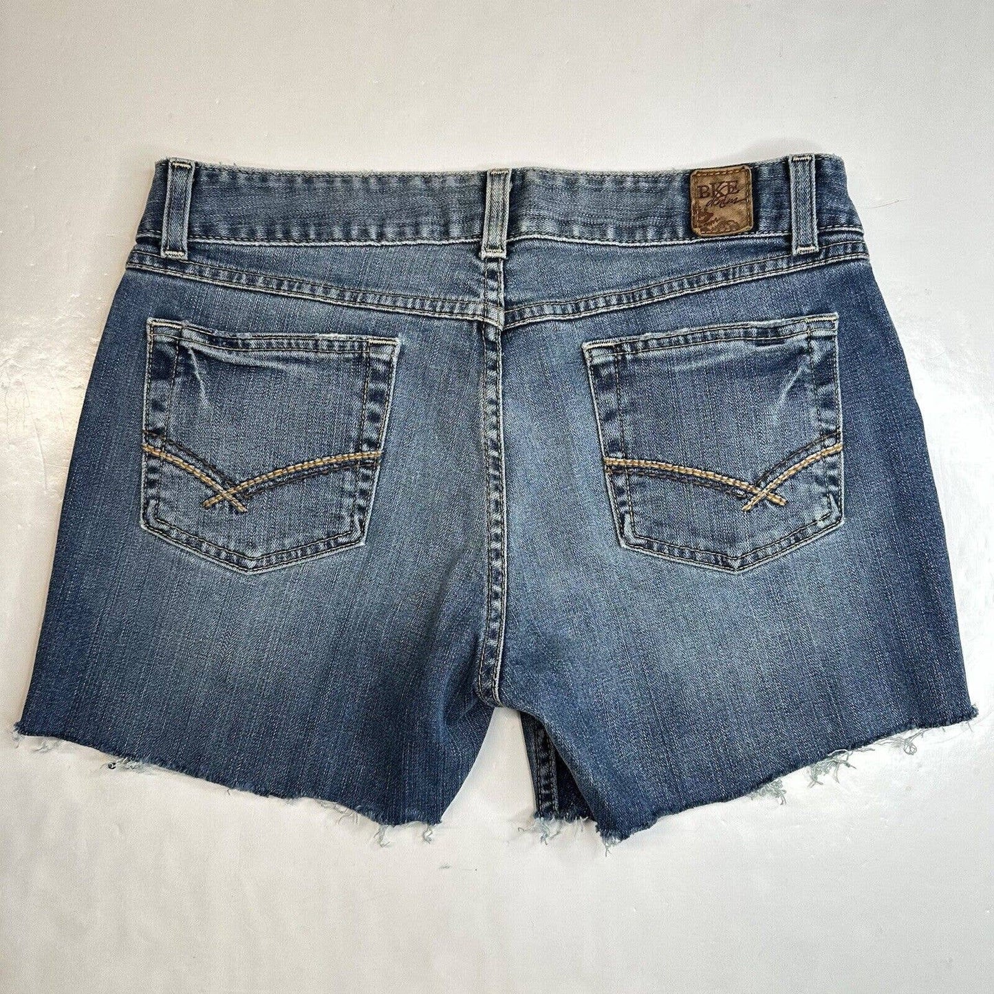 Buckle BKE Culture Cut Off Shorts Sz 31 Midrise Denim Blue Jean Distressed Fray