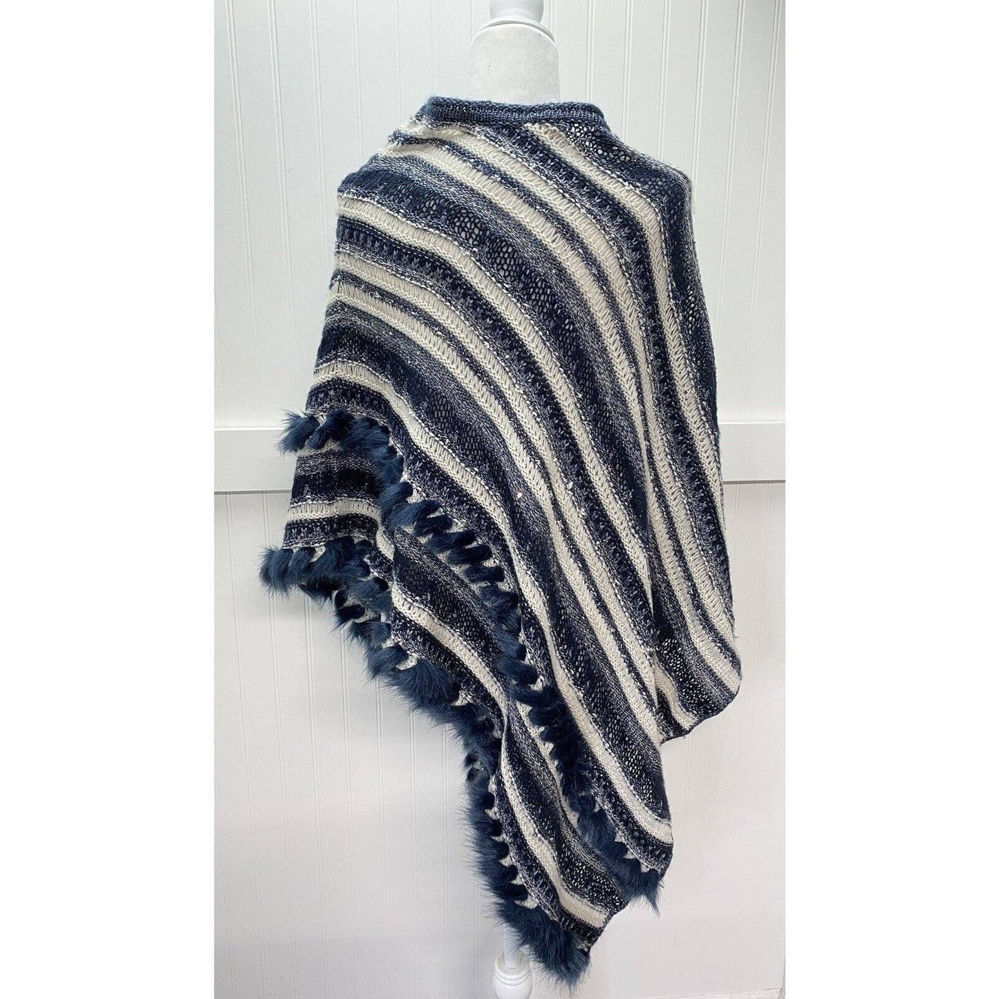 Chicos Knit Poncho L/XL Blue/Beige Sparkle Striped Sequins Faux Fur Fringe NEW