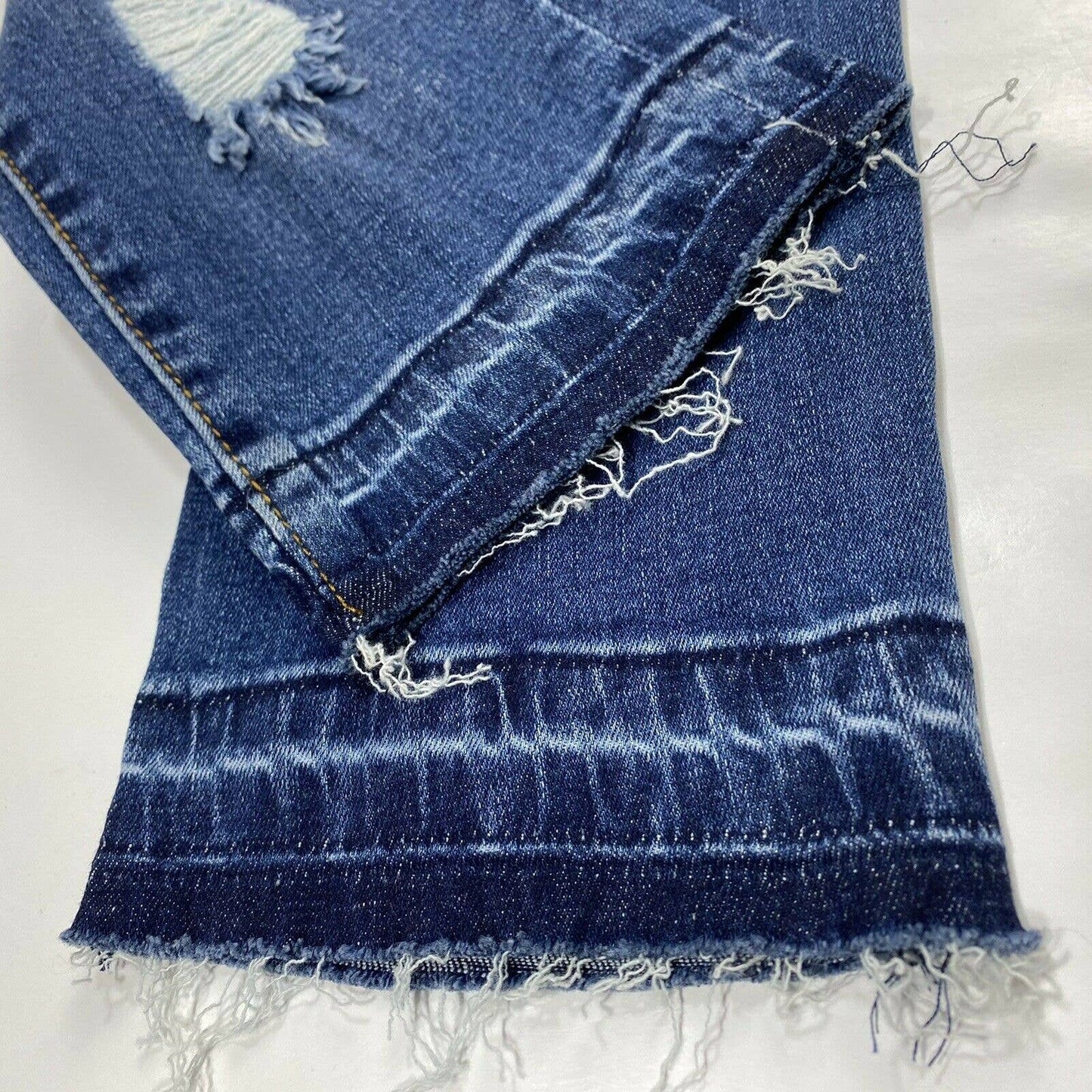 Kancan Capri Sz 1/24 Womens Stretch Denim Crop Jean Distressed Holes Raw Hem NEW