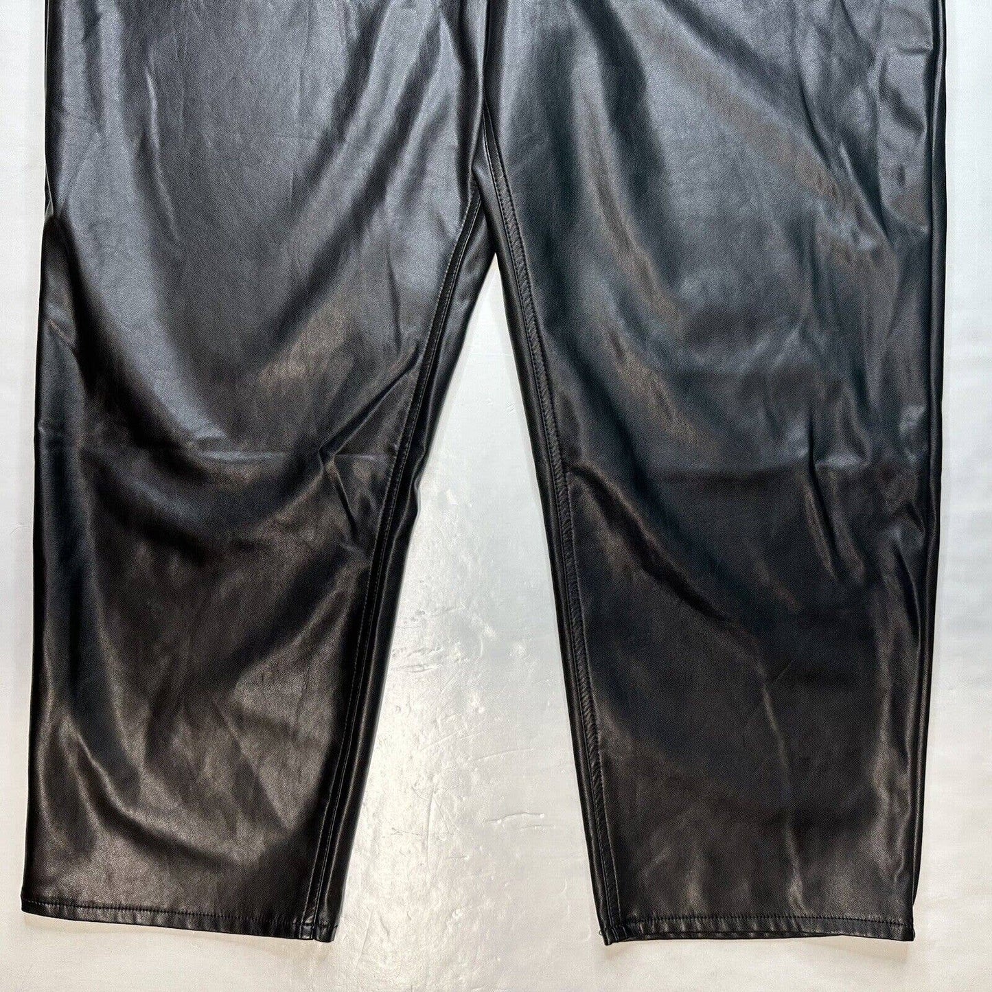 Abercrombie Fitch Ankle Straight Ultra Hi-Rise Faux Leather Pant 35/20 Black EUC