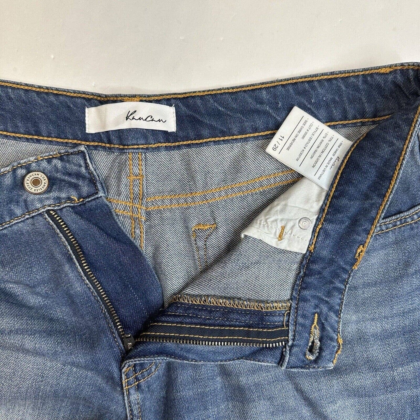 Kancan Boyfriend Jeans Womens 11/29 Blue Relaxed Fit Denim Distressed Holes EUC