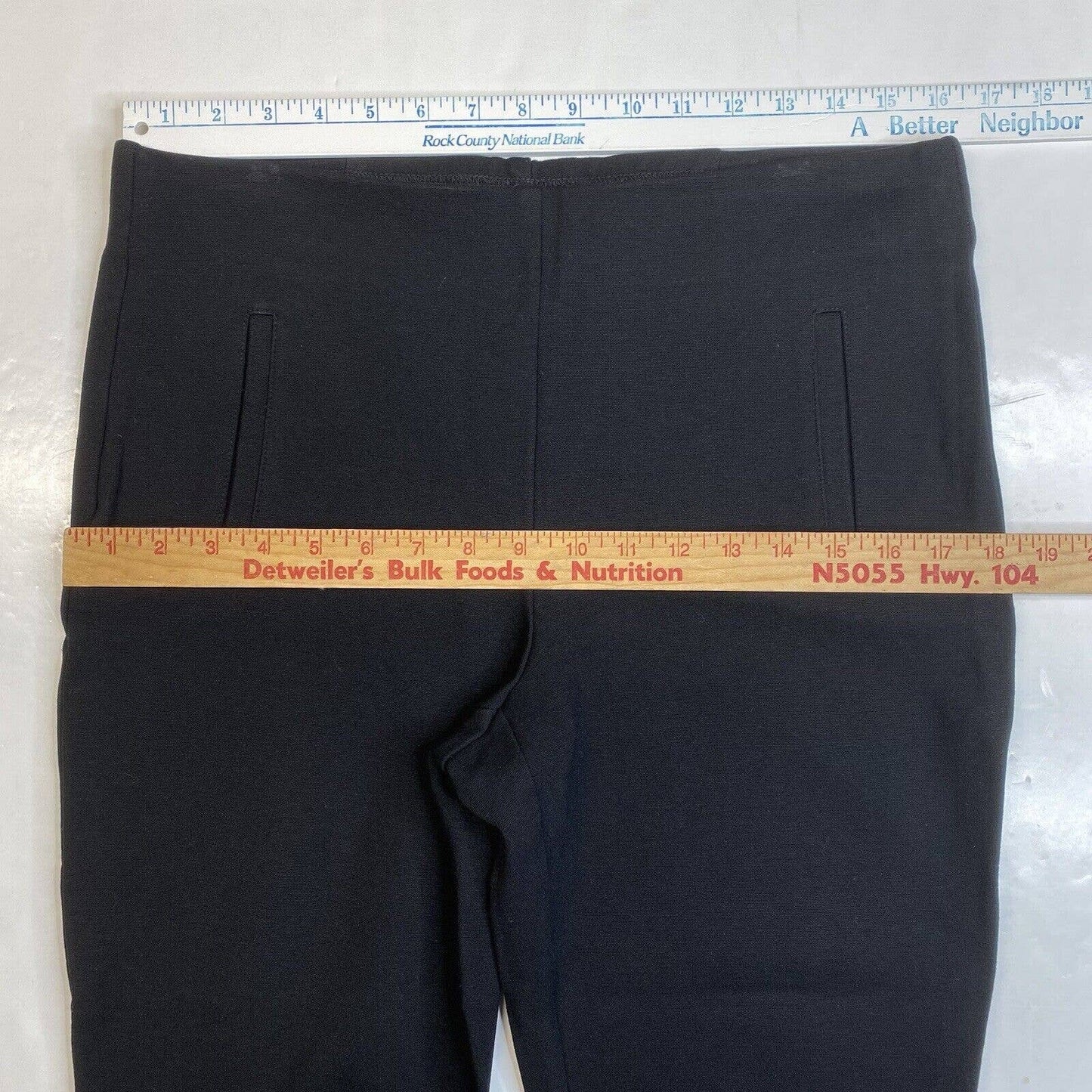 Chicos Ponte Knit Ankle Pants Sz 1 (US 8/Medium) Black Stretch Pull On Crop