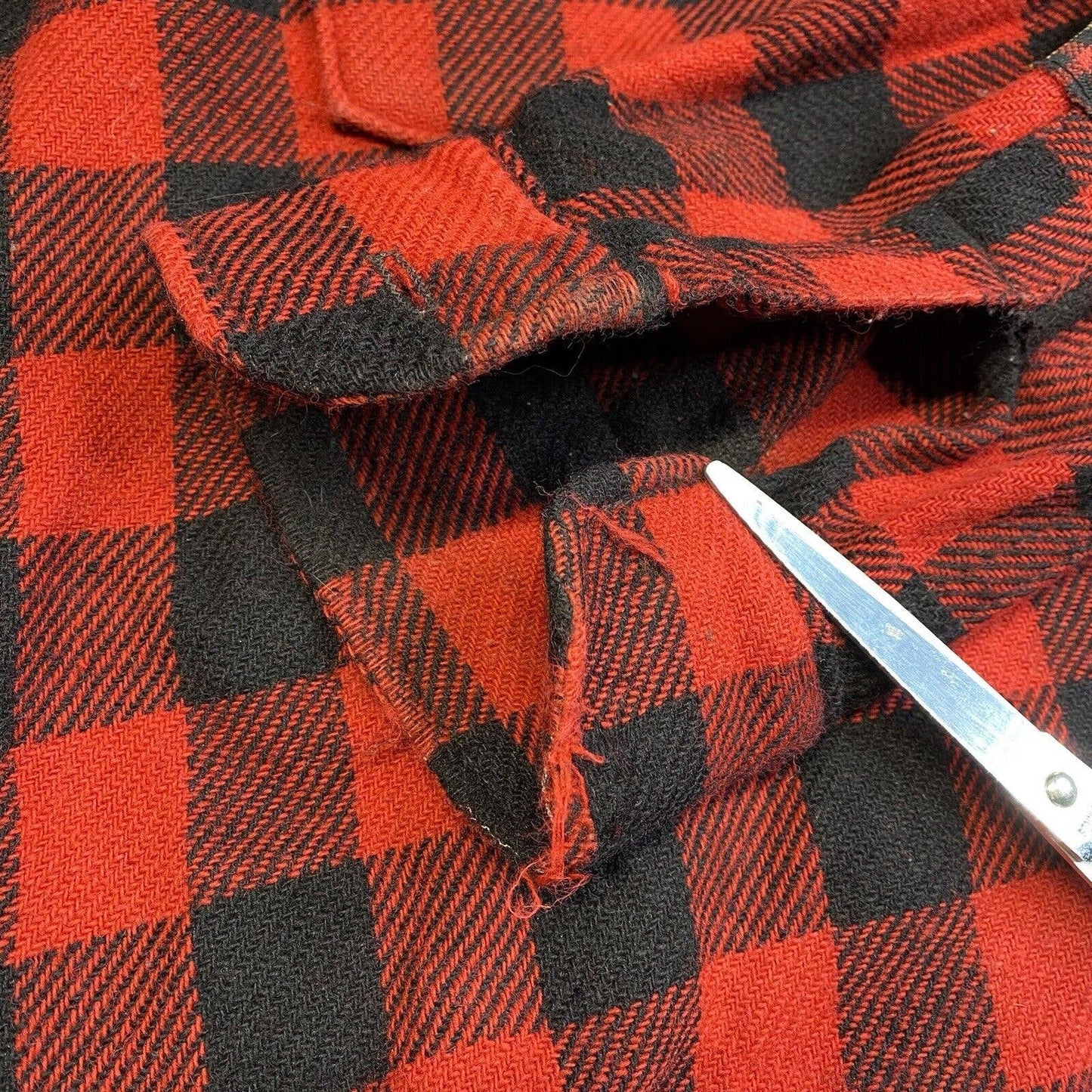 Vintage Woolrich Wool Shacket Mens Large Red Buffalo Plaid Mackinaw Tartan *Flaw