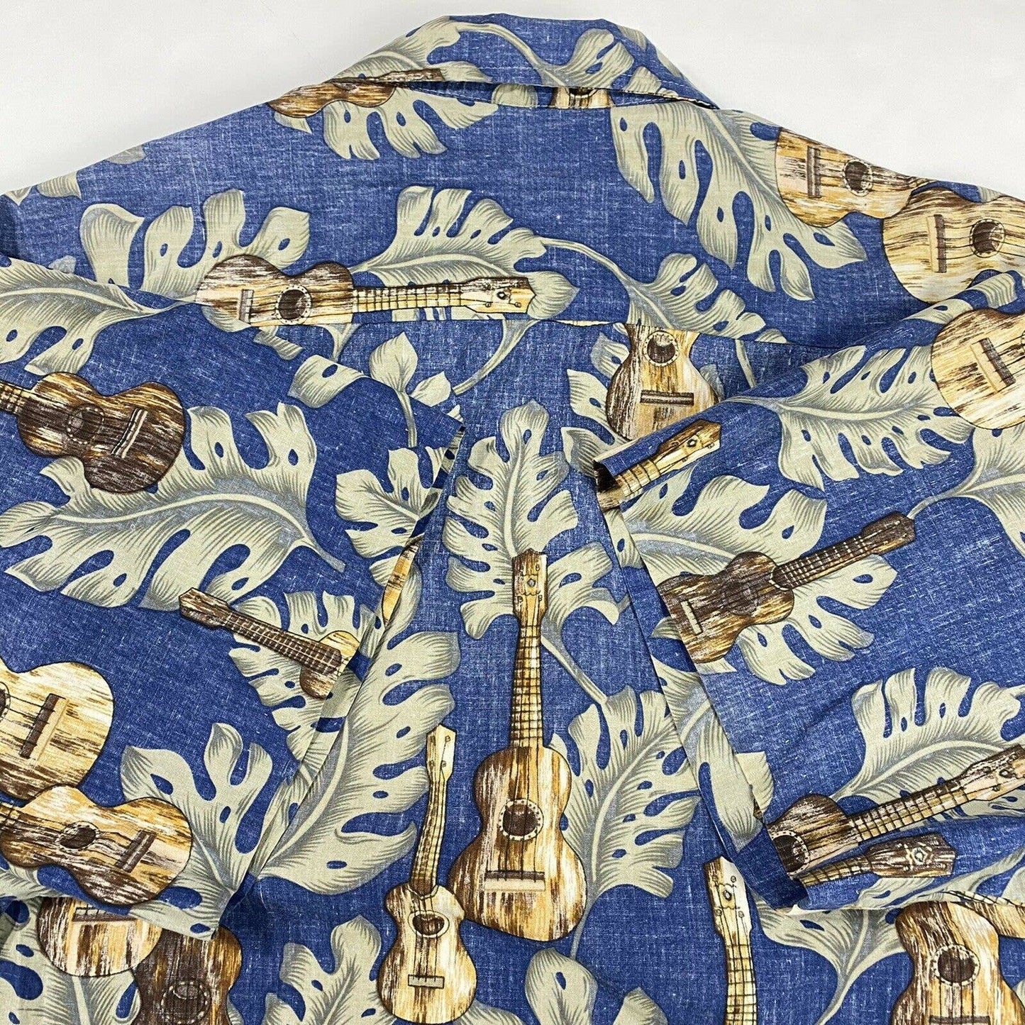 RJC Hawaiian Button Up Shirt Sz XL Mens Casual Blue Short Sleeve Top Ukelele USA