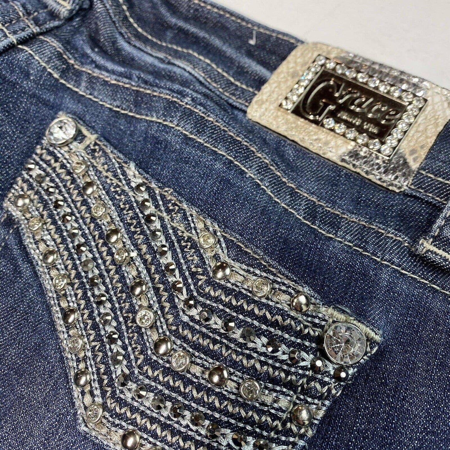 Grace In LA Capri Sz 7 Lowrise Denim Cropped Blue Jeans Rhinestones Jewels