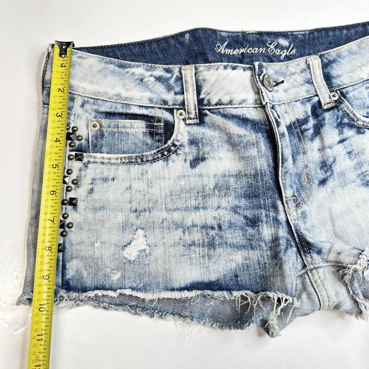 American Eagle Shortie 8 Acid Wash Denim Jean Shorts Distressed Studded *Flaw