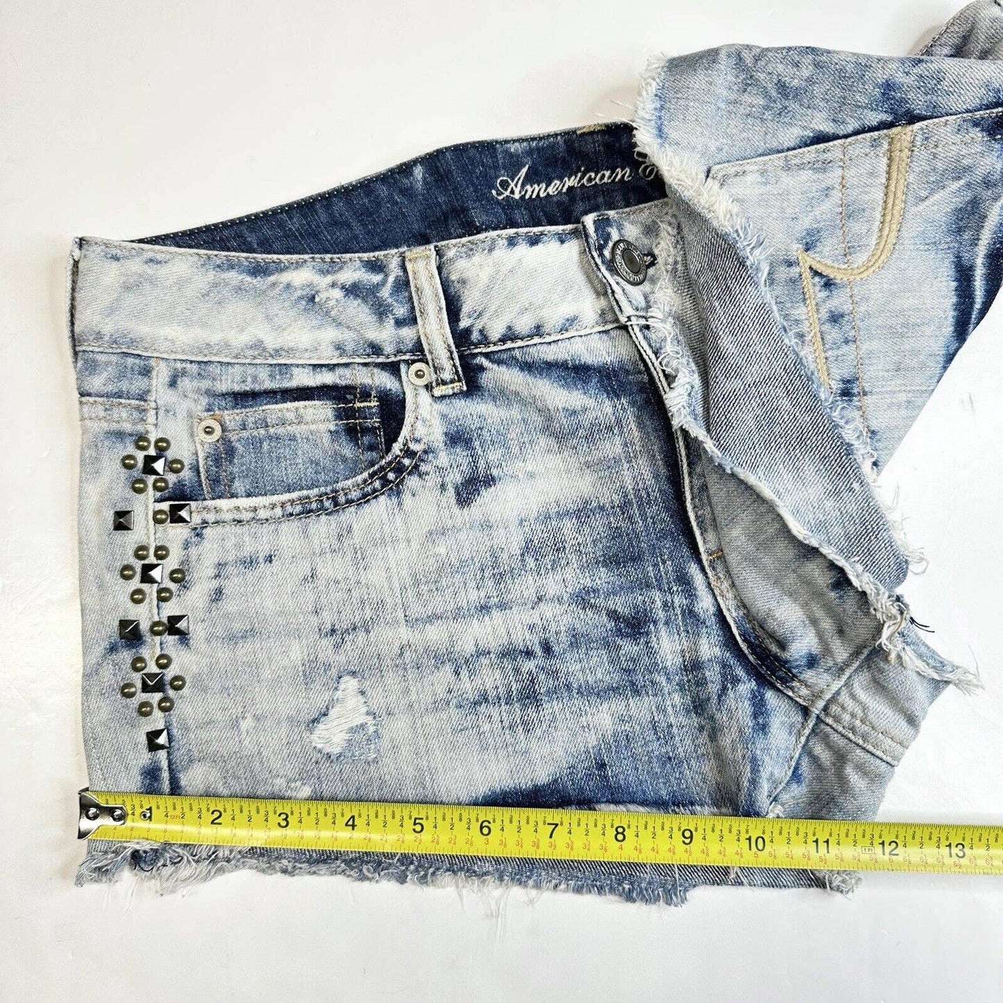 American Eagle Shortie 8 Acid Wash Denim Jean Shorts Distressed Studded *Flaw