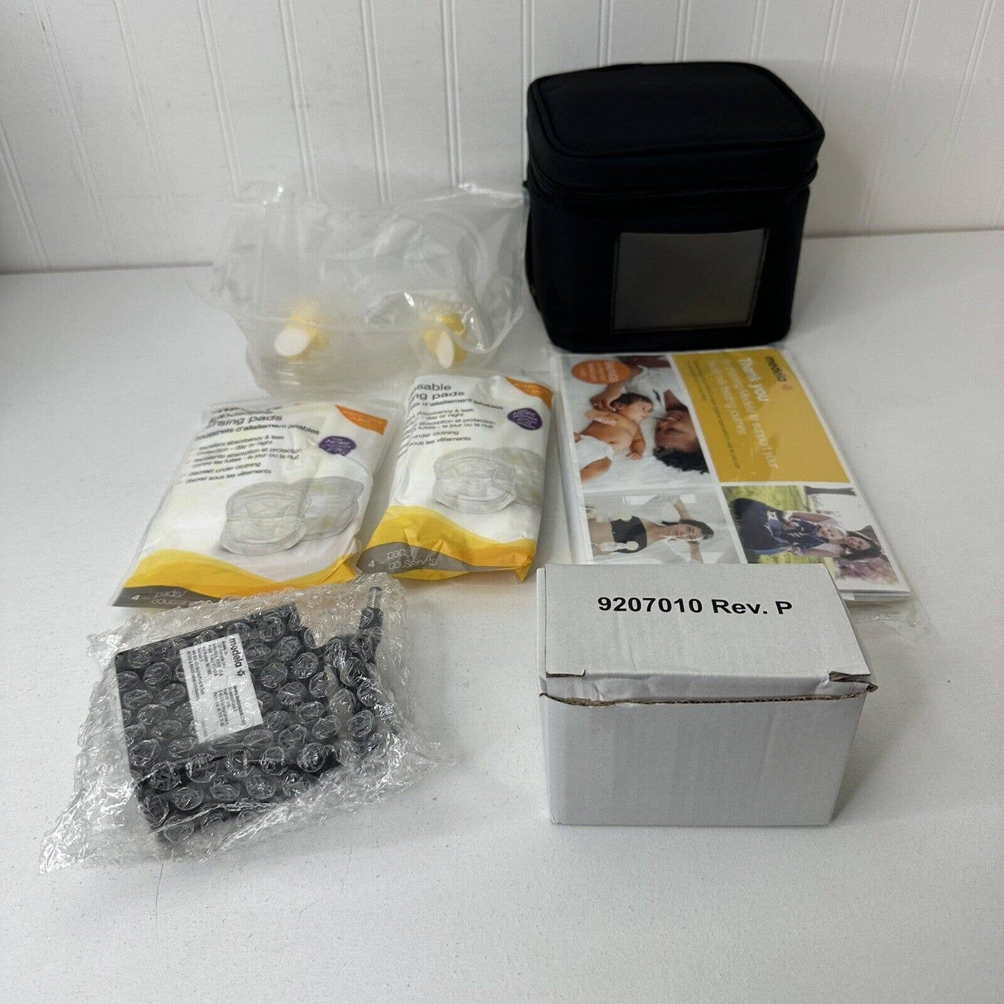 Medela 57063 “Pump In Style” Advanced Double Breast Pump w/ On-The-Go Tote