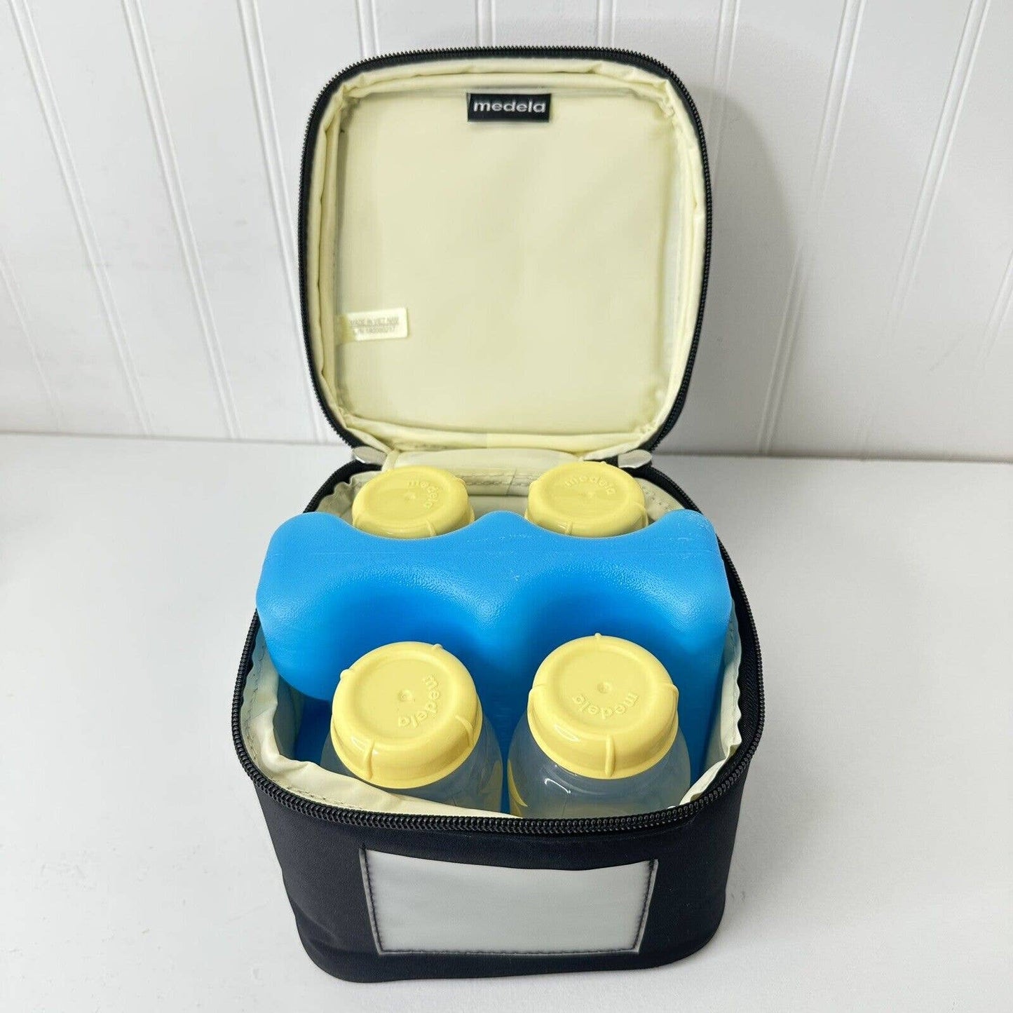 Medela 57063 “Pump In Style” Advanced Double Breast Pump w/ On-The-Go Tote