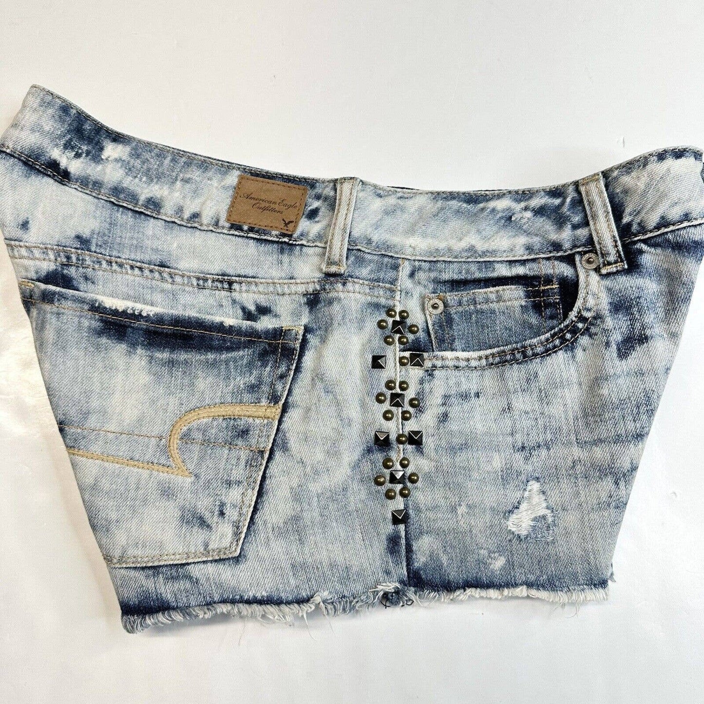 American Eagle Shortie 8 Acid Wash Denim Jean Shorts Distressed Studded *Flaw